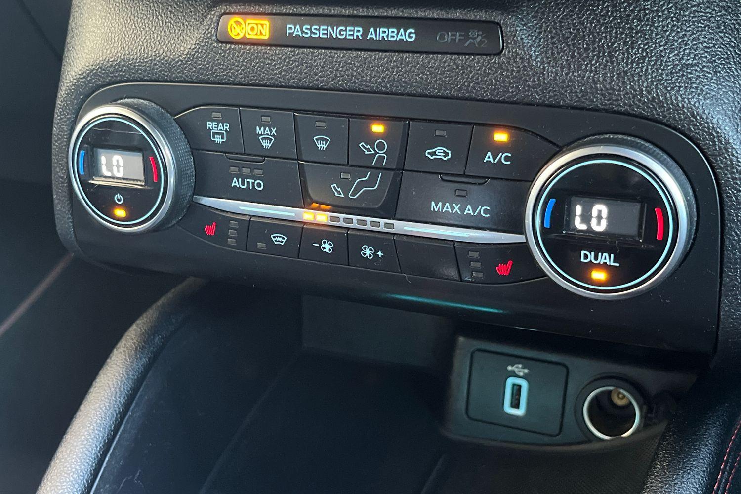 Ford Focus Photo 26