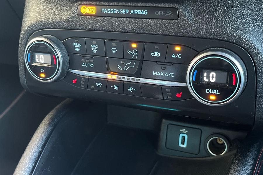 Ford Focus Photo autoimg-69b6cc5dc0e489572406ab35006bcfe54cebac88.jpg