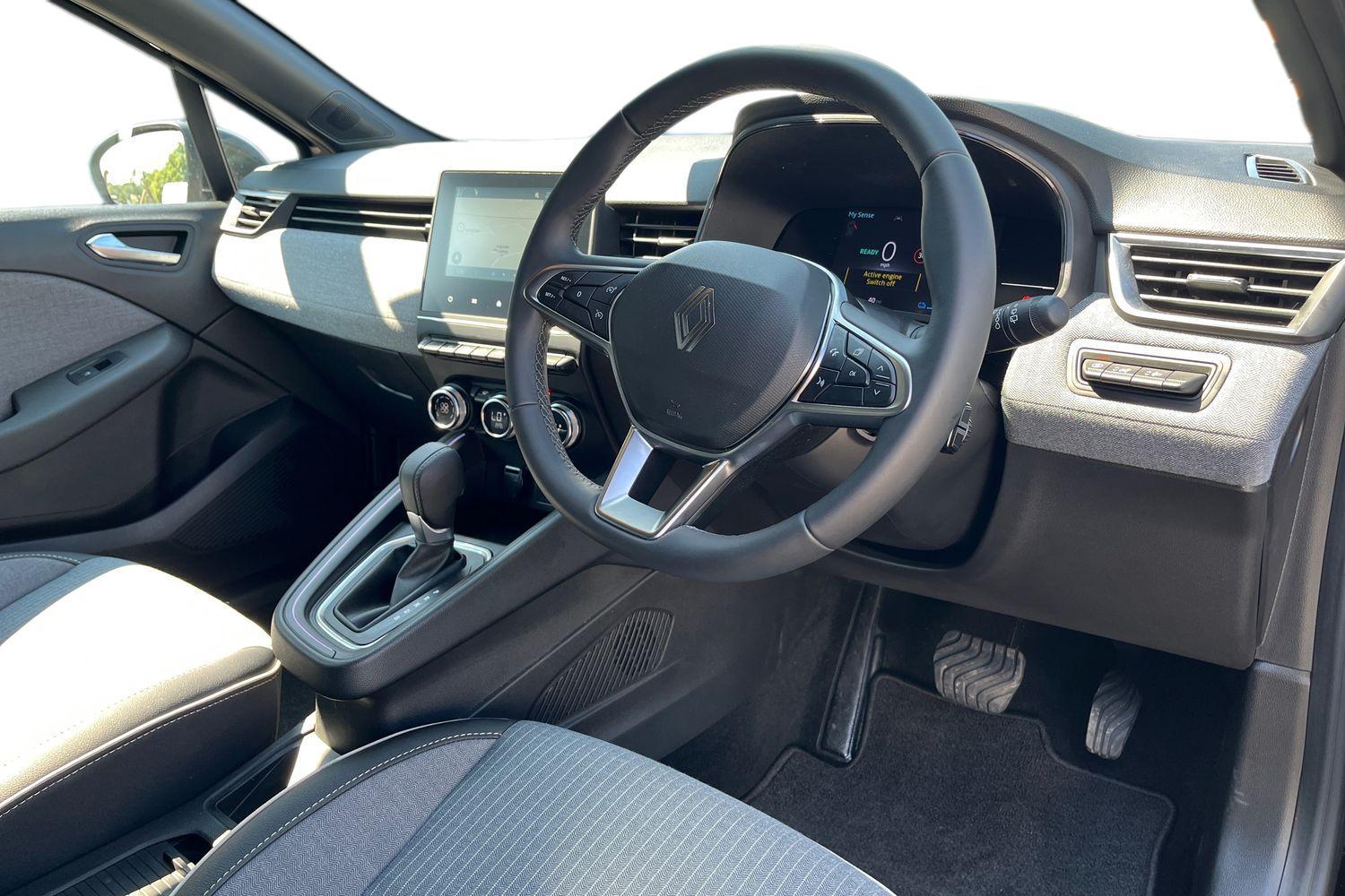 Renault CLIO Photo 8