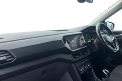 Volkswagen T-Cross Photo 2