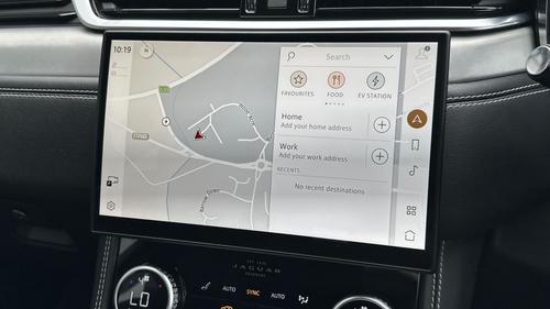 Jaguar F-PACE Photo autoimg-69bdda8609e0ebfa5793cf32de5d920523c6a424.jpg