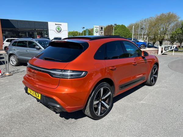 Porsche Macan Photo autoimg-69c101f6f6e49ce28de2694e5380be833dba2e09.jpg