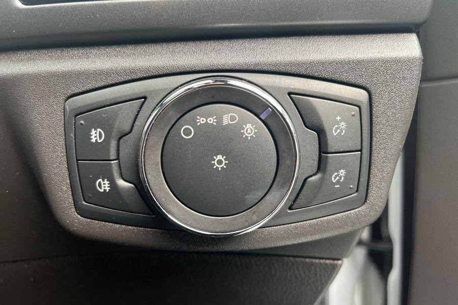 Ford MONDEO Photo autoimg-69c10d339ab11902652eefafd7373ef90aa39ce9.jpg
