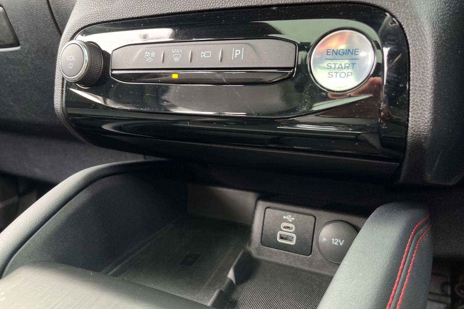 Ford Kuga Photo 33