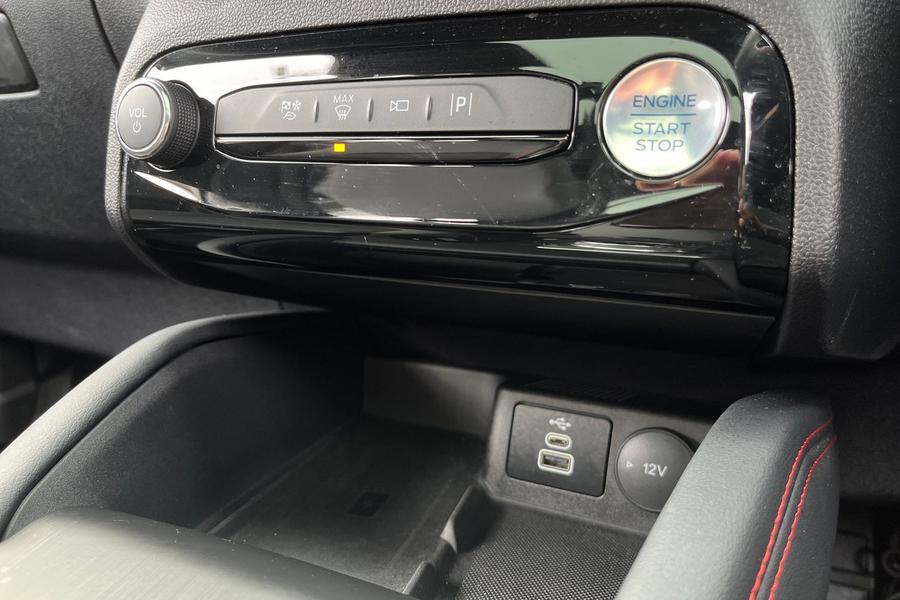 Ford Kuga Photo autoimg-69c3c24f6e8b6cb64920afdc47f50eb2654e5f68.jpg