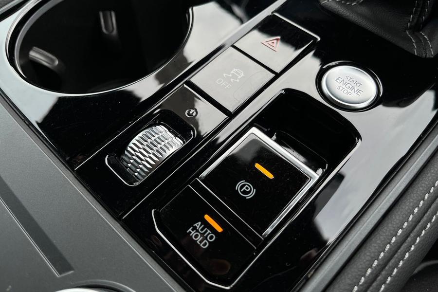 Volkswagen TOUAREG Photo autoimg-69c592965ad6f12c492456690cab279abdd2224b.jpg