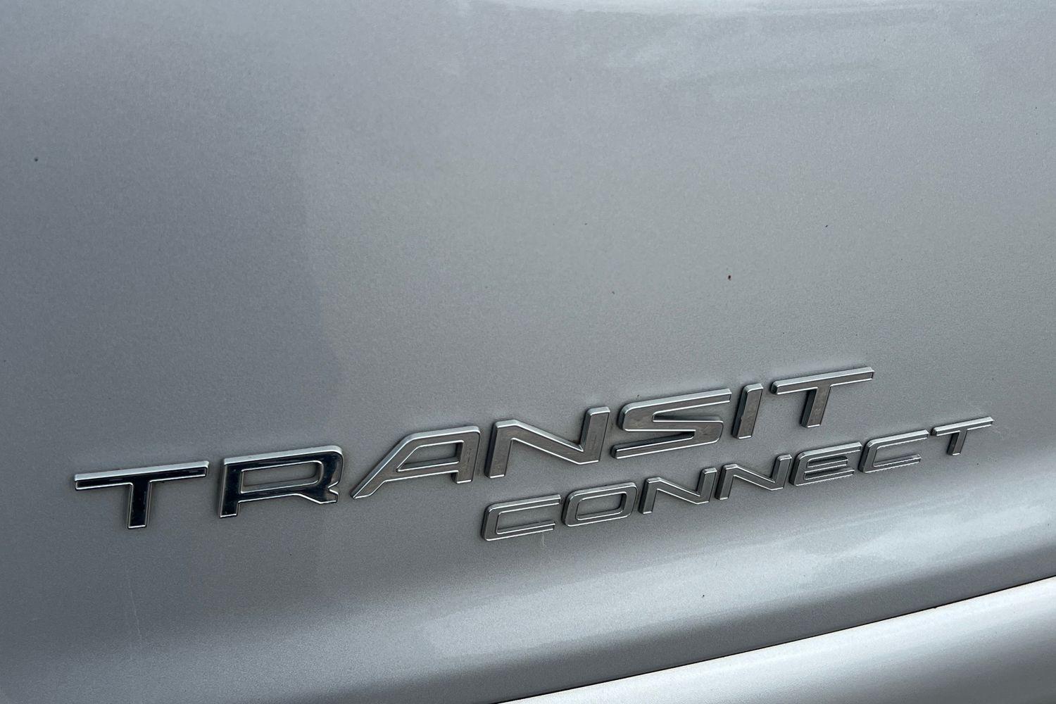Ford TRANSIT CONNECT Photo 19
