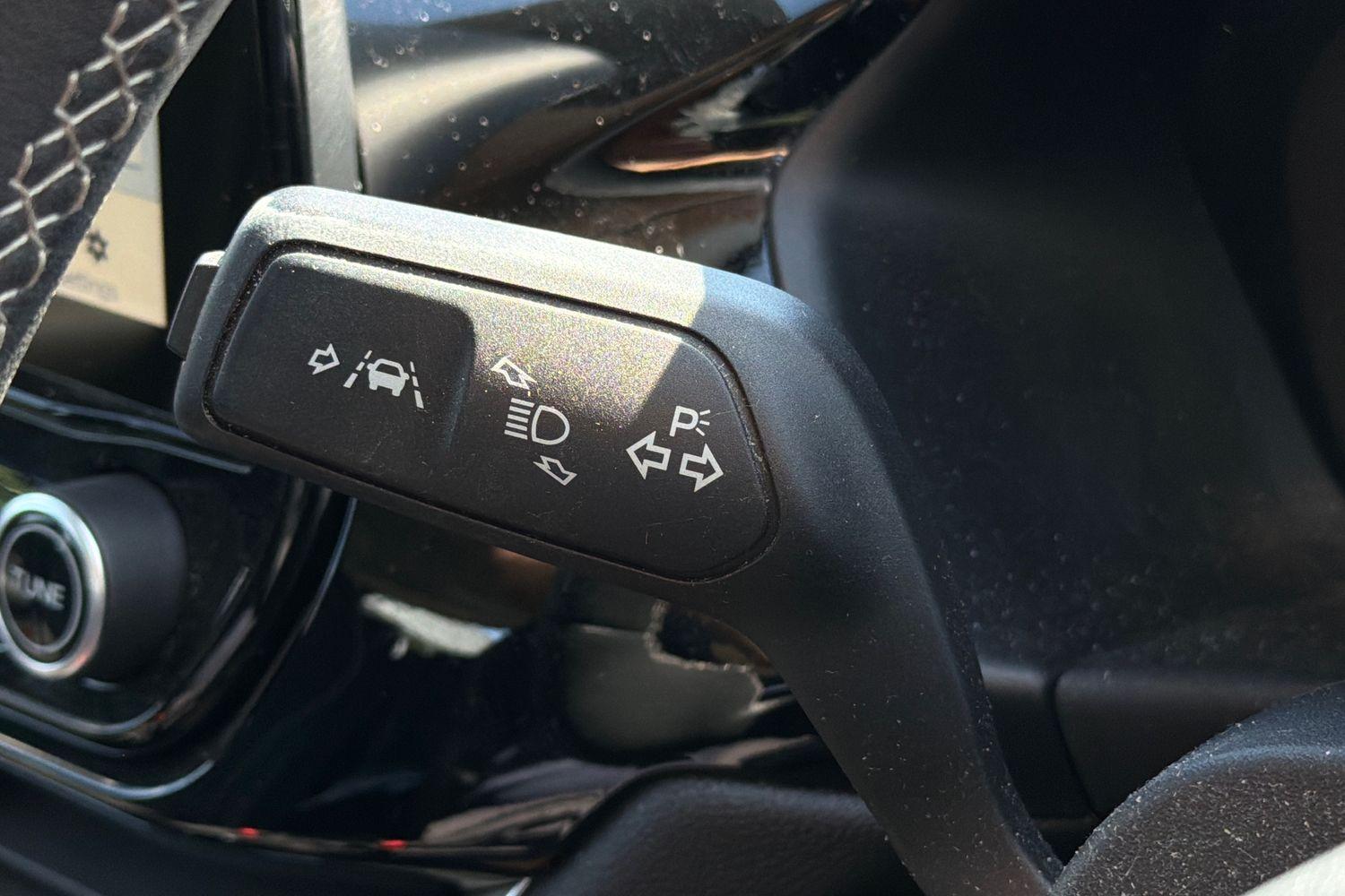Ford FIESTA Photo 13