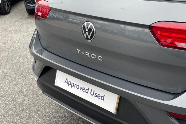 Volkswagen T-Roc Photo 21
