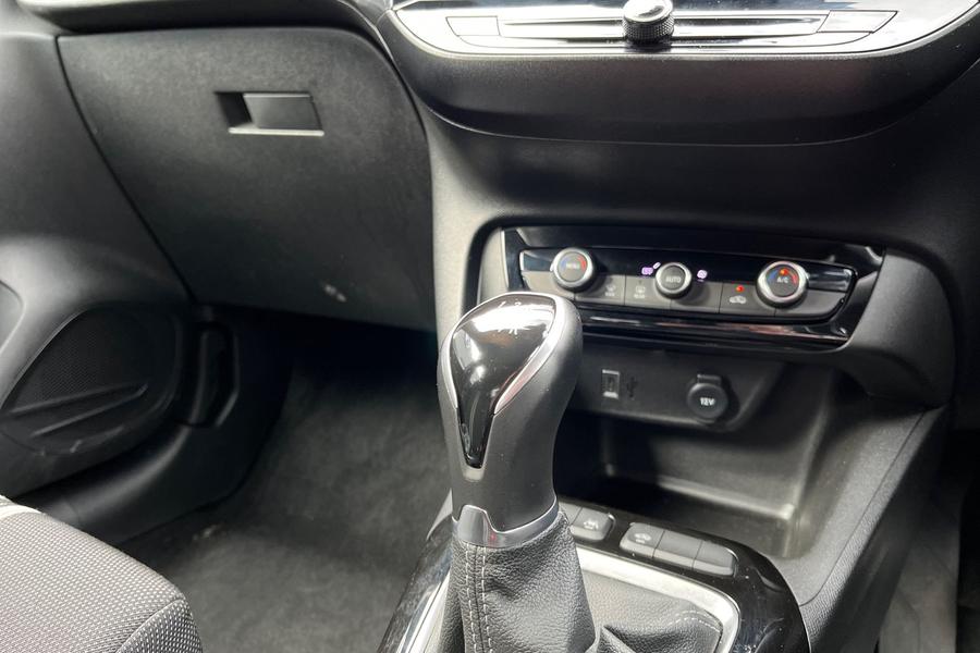 Vauxhall CORSA Photo autoimg-69cd507e2a0c4a6ee466d92afb9ff5c9636a8460.jpg