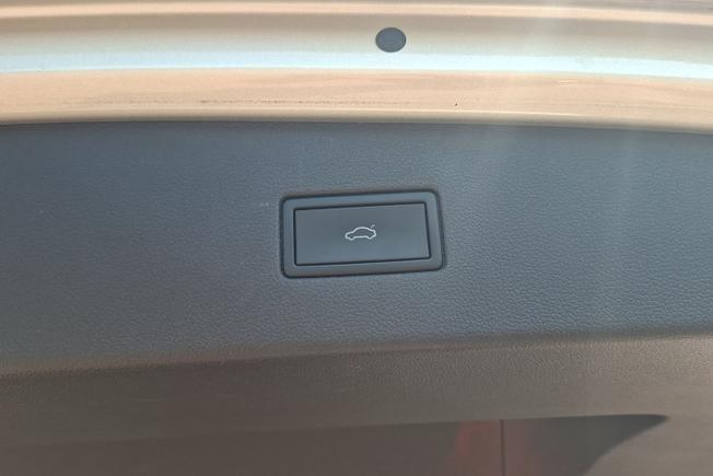VOLKSWAGEN Tiguan Allspace Photo 21