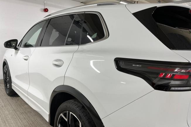 VOLKSWAGEN Tiguan Photo 36