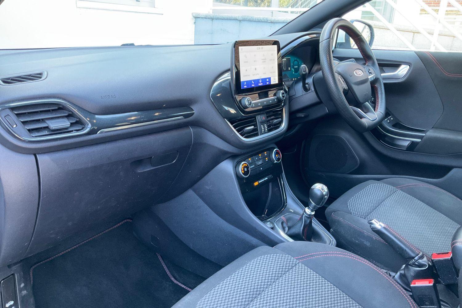 Ford PUMA Photo 17
