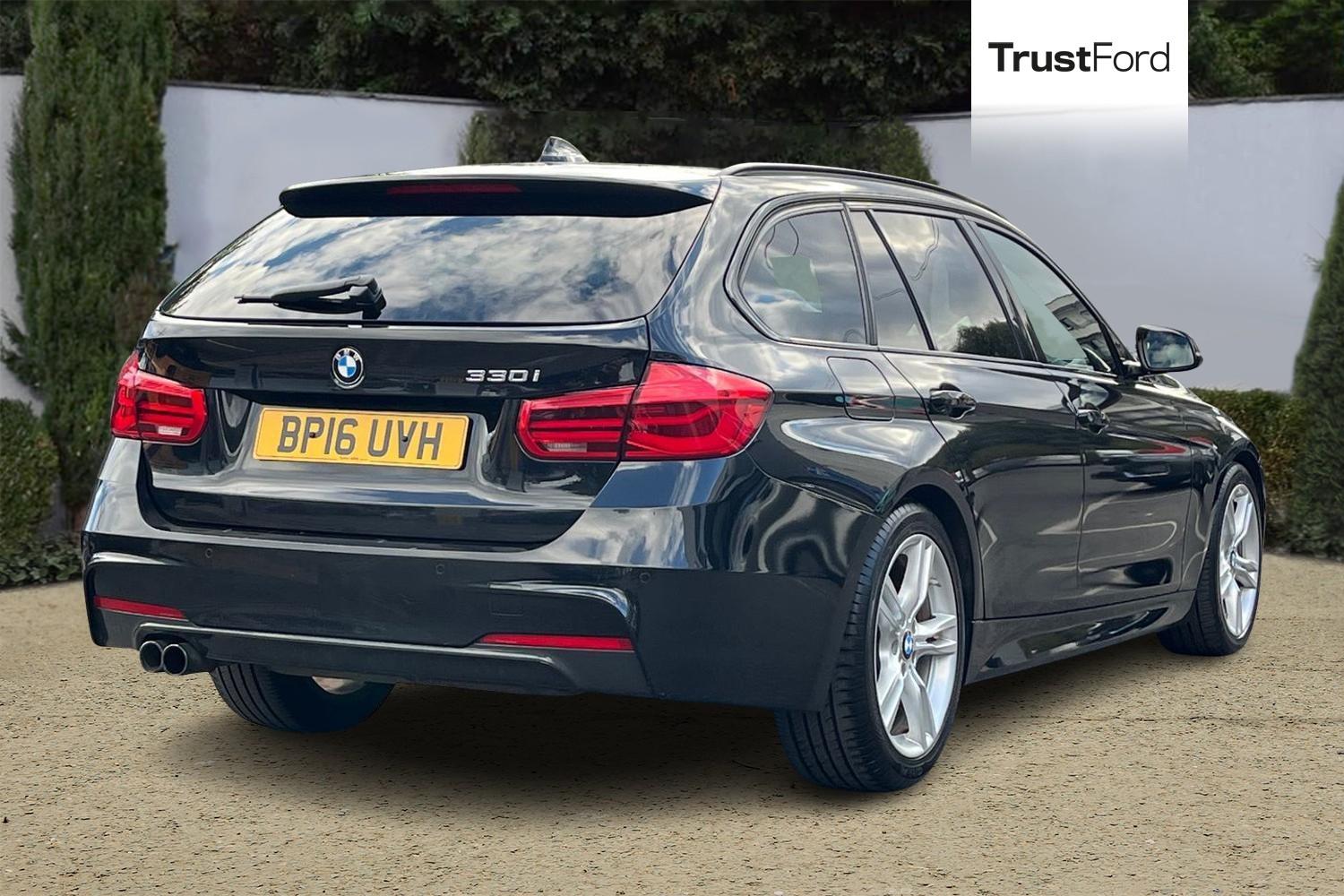 BMW 3 Series Photo 3
