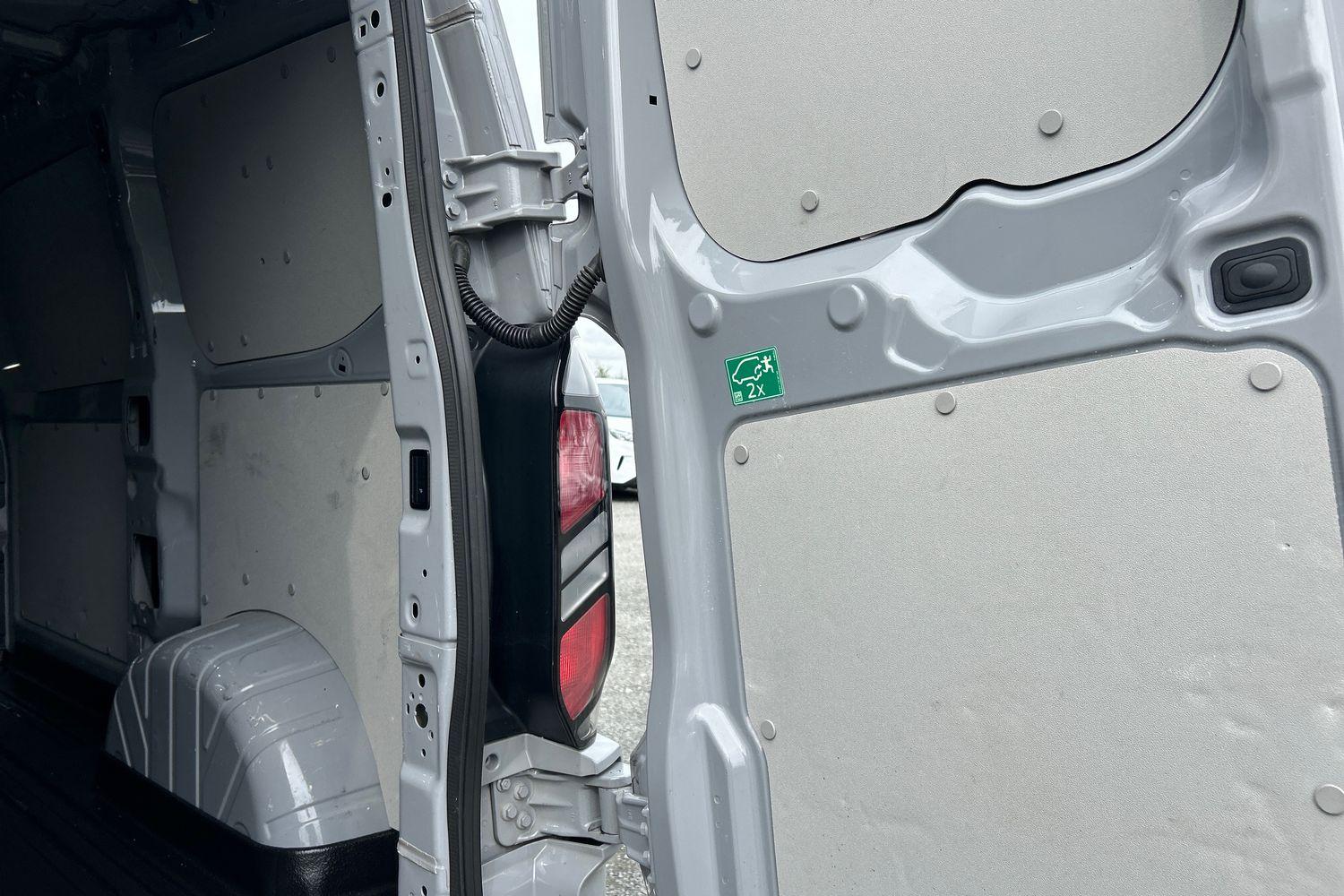 Ford TRANSIT CUSTOM Photo 24