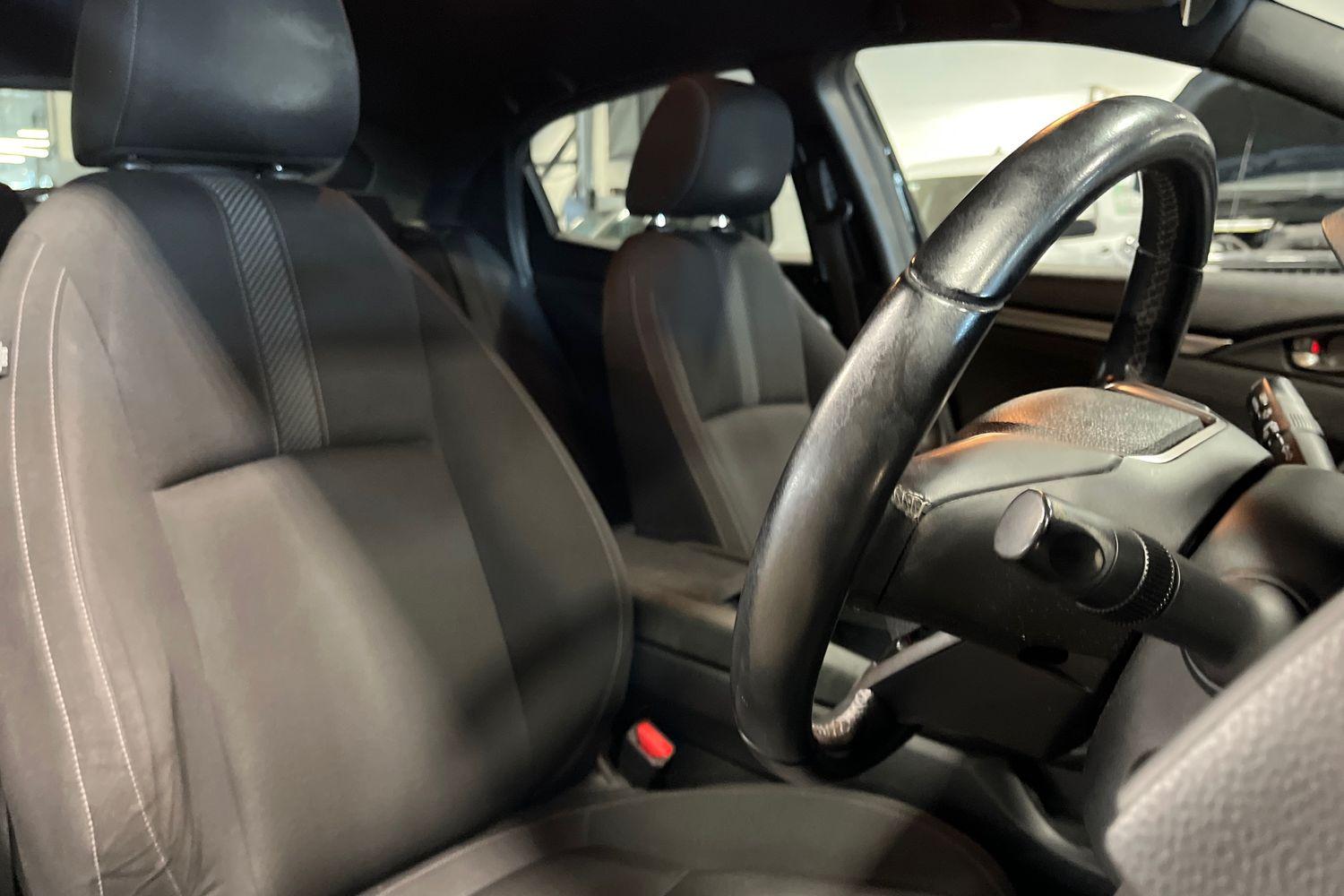 Honda CIVIC Photo 16