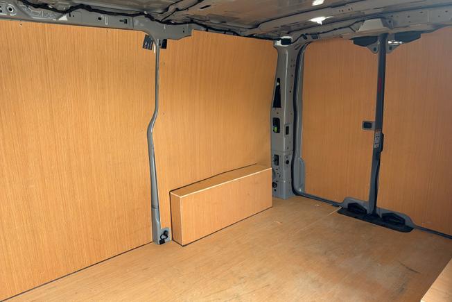 VOLKSWAGEN Transporter Photo 9