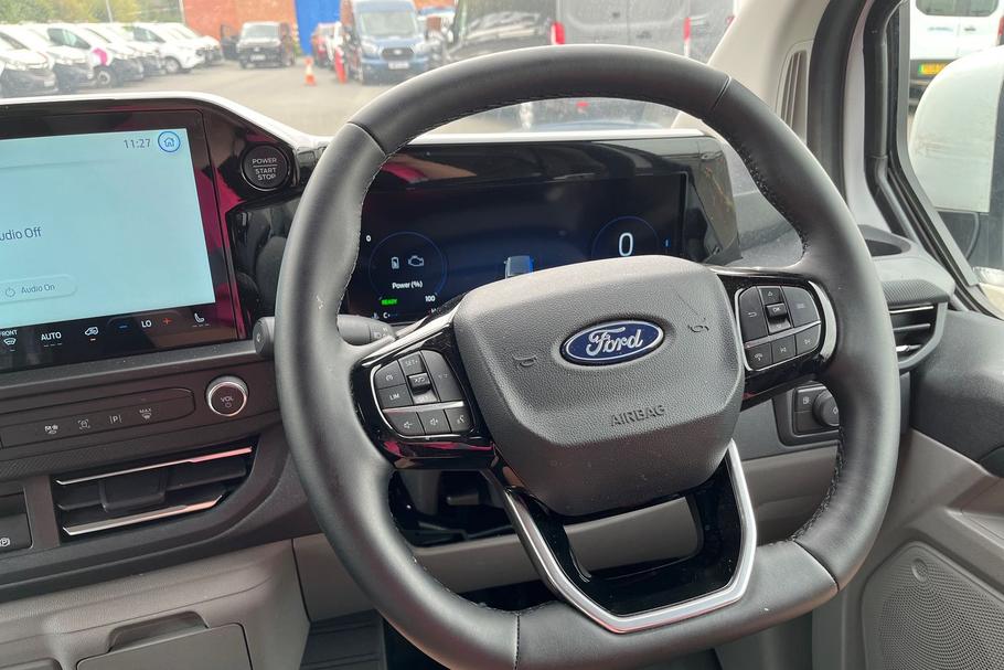 Used Ford TRANSIT CUSTOM AK75ONT 27