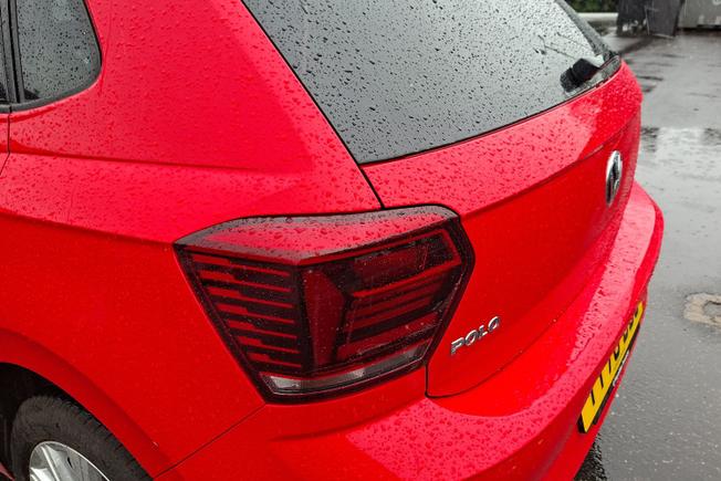 VOLKSWAGEN Polo Photo 18