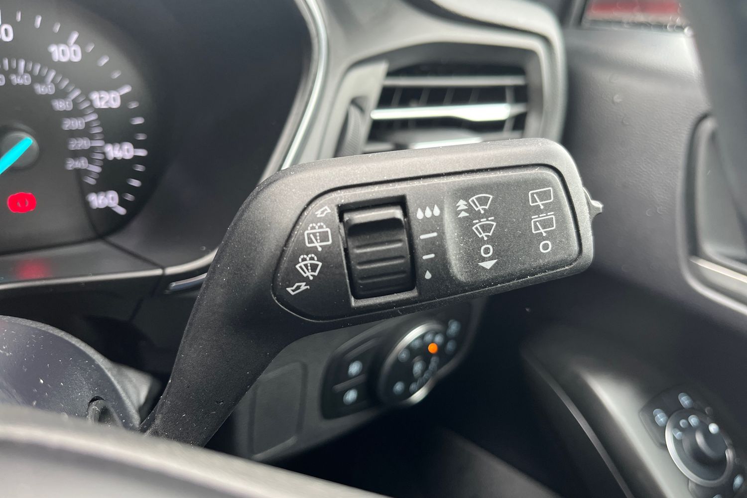 Ford FOCUS Photo 14