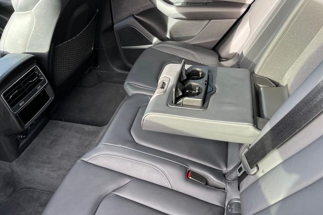 AUDI Q8 Photo 47