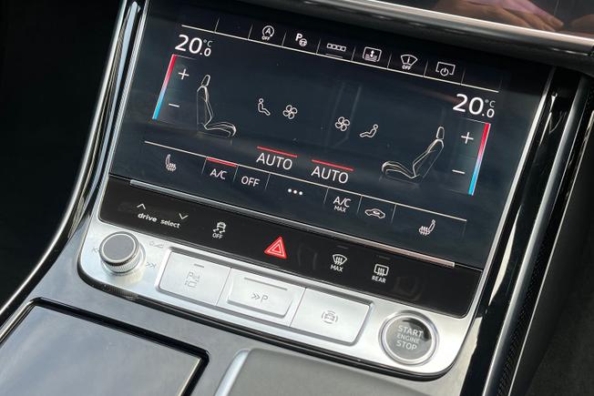 Audi A8 Photo 32