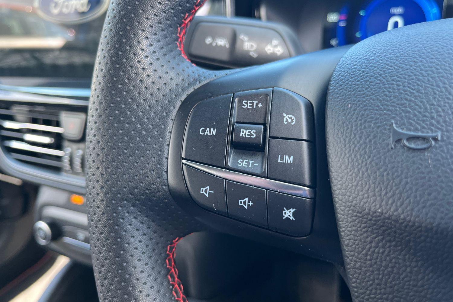 Ford FOCUS Photo 26