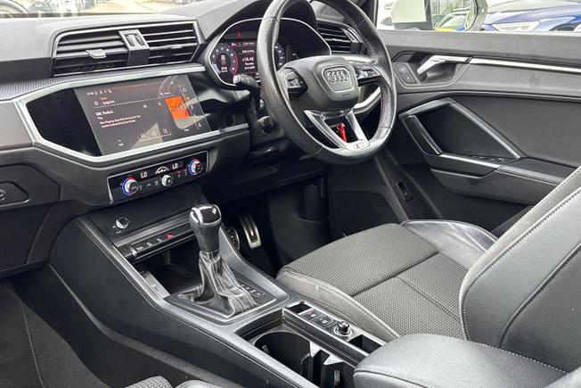 AUDI Q3 Photo 26