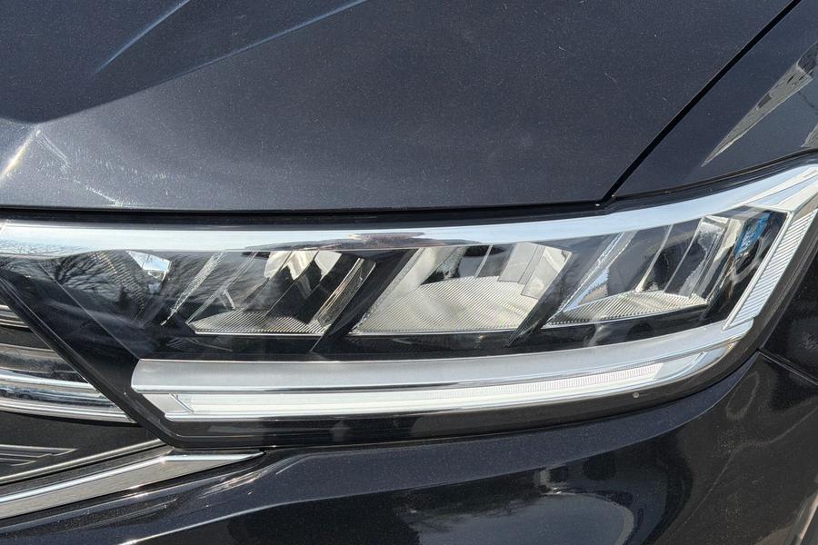 Volkswagen T-ROC Photo autoimg-69f28c088ac918ac6bd58931e3122a34143e6c42.jpg
