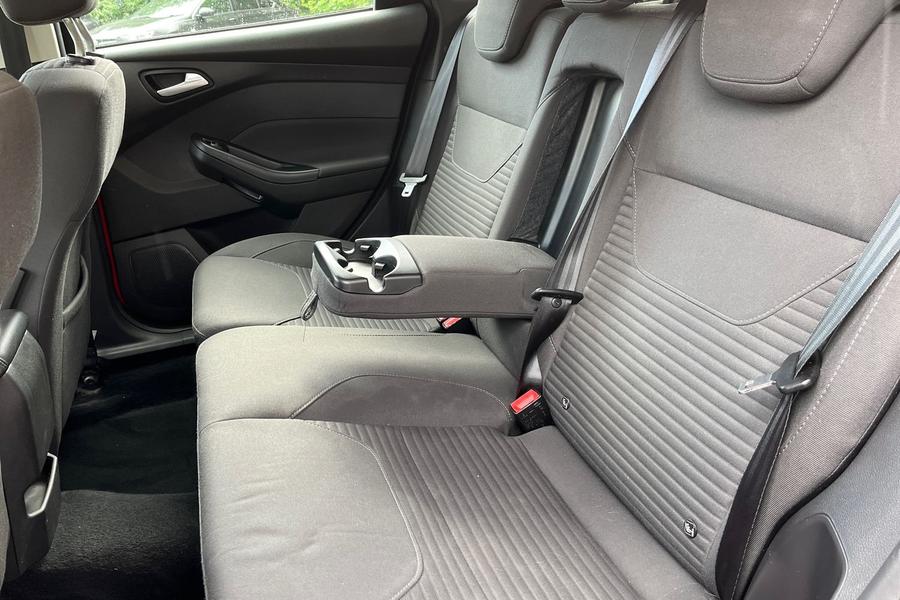 Ford FOCUS Photo autoimg-69f7b1667b29e44084ef7f625b19c772d408119b.jpg