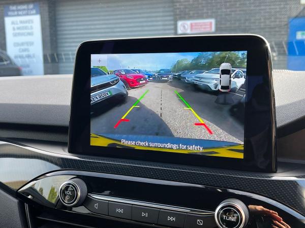 Ford Kuga Photo autoimg-69feae7971c4c0bb67466b4519139d749c45067a.jpg