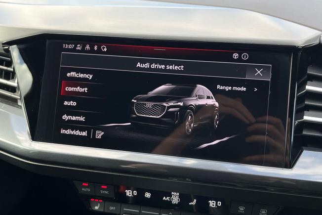AUDI Q4 e-tron Photo 37