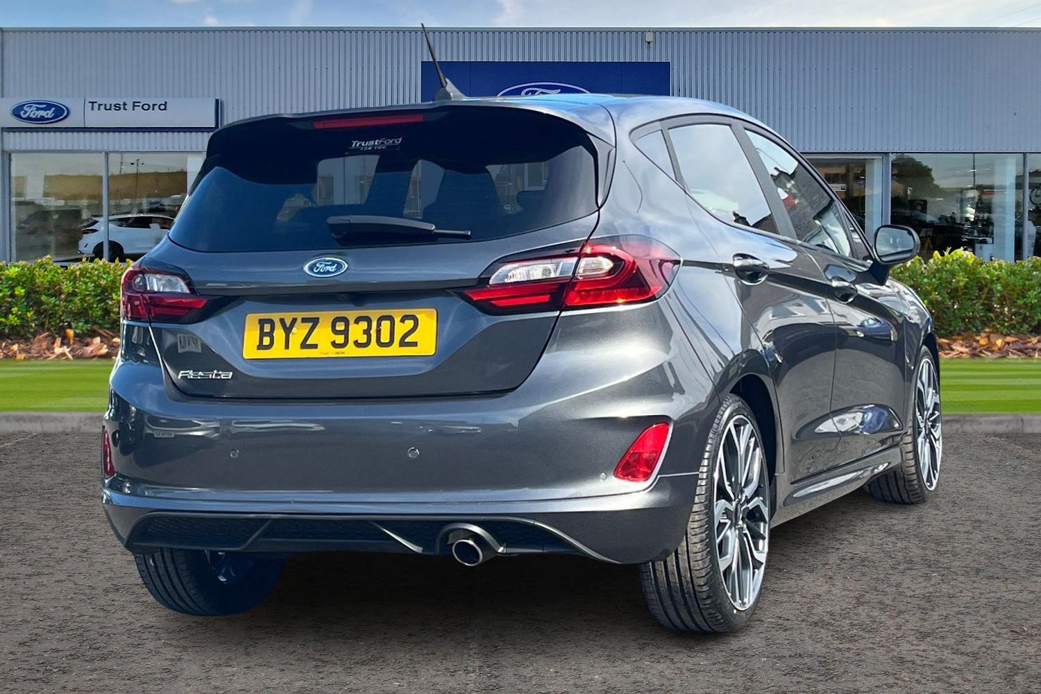 Ford FIESTA Photo 3