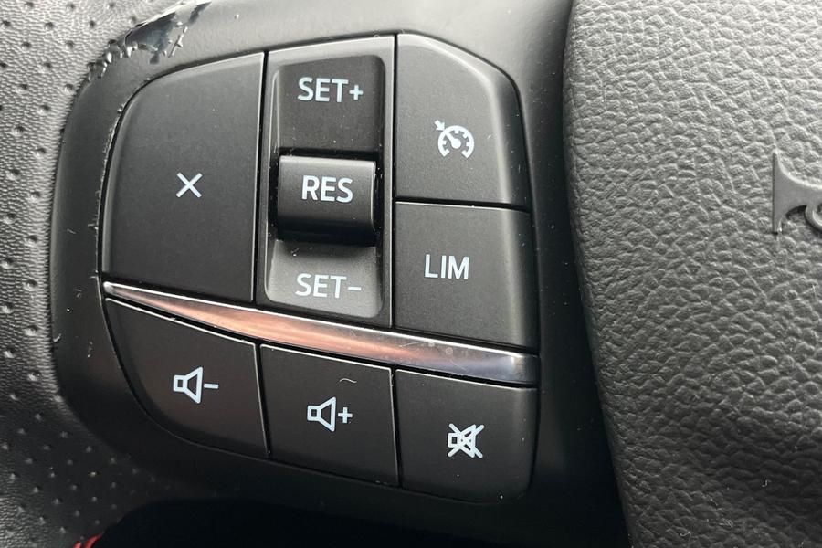 Ford Kuga Photo autoimg-6a0328a82897d4cfaecd267710394763e7e14e28.jpg