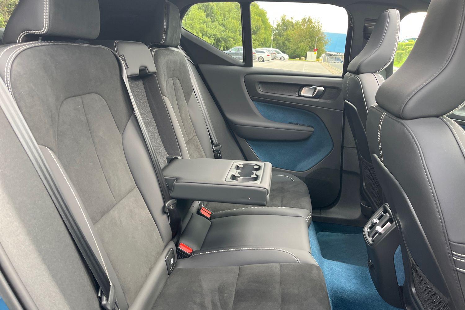 Volvo XC40 Photo 36