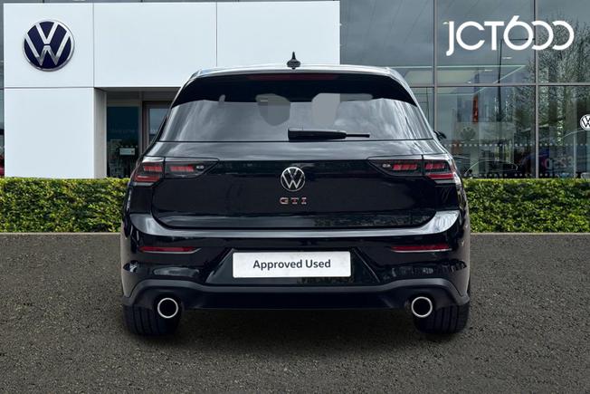 VOLKSWAGEN Golf Photo 7