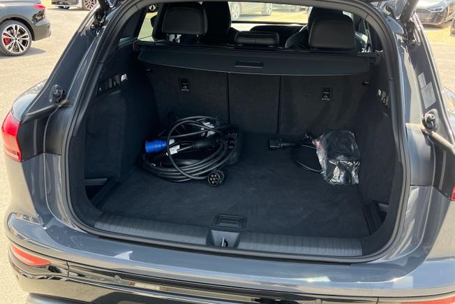 AUDI Q6 E-Tron Photo 12