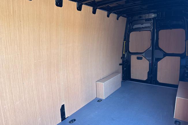 VOLKSWAGEN Crafter Photo 9