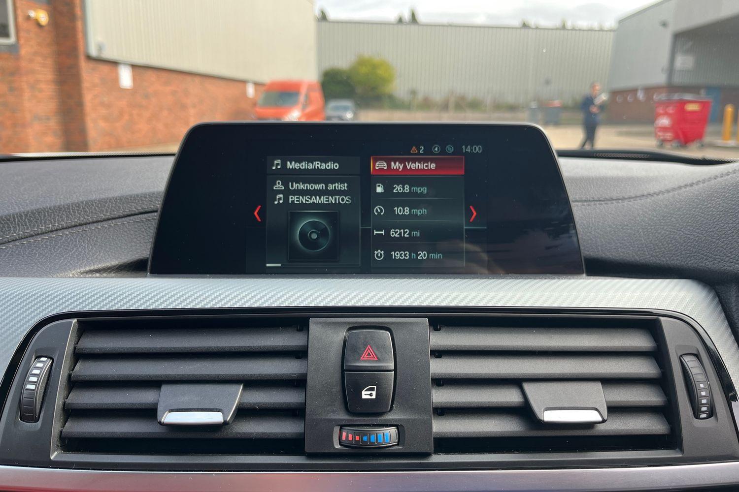 BMW 3 Series Photo 33