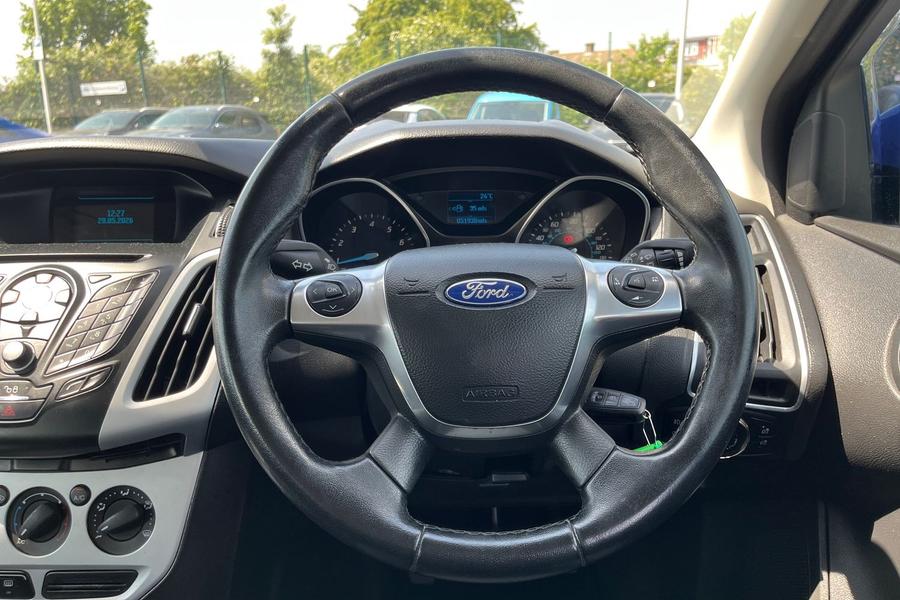 Ford FOCUS Photo autoimg-6a1baf88c04ffc9dd493b415009d40be17be38dd.jpg