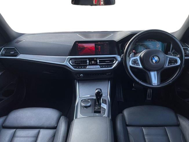 BMW 3 Series Photo 10
