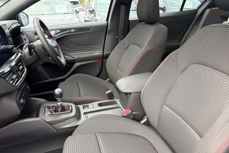 Ford FOCUS Photo autoimg-6a1c78102174c520f3dbb4371ffc66cc3e8501bd.jpg