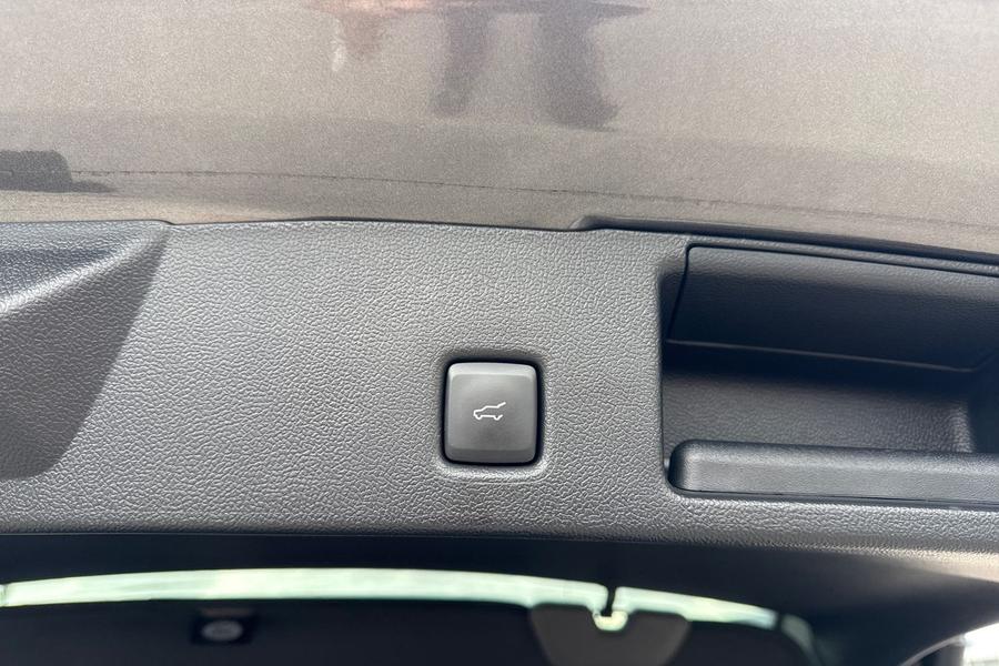 Ford Kuga Photo autoimg-6a228daec2bc6e2fa444660f1e43c02af5741141.jpg