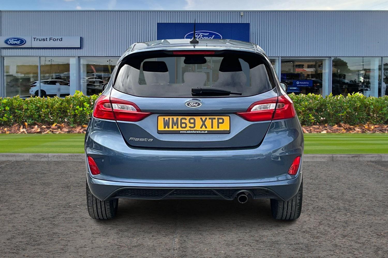 Ford FIESTA Photo 6