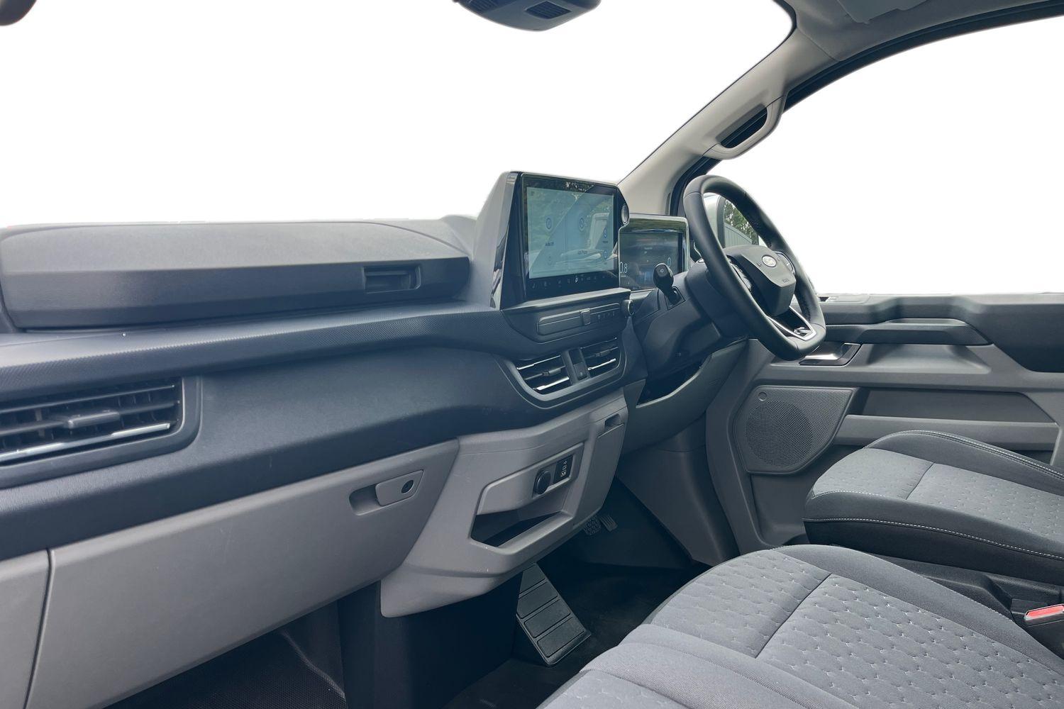 Ford TRANSIT CUSTOM Photo 2