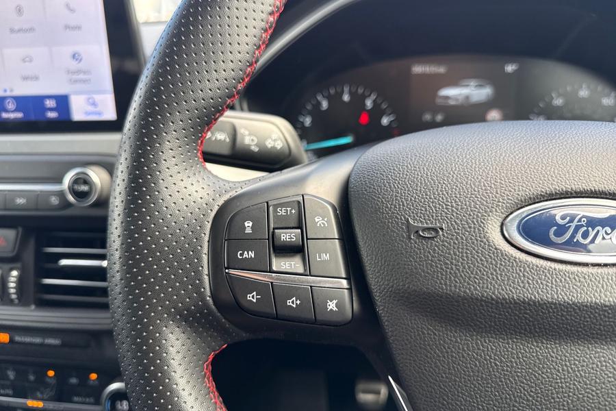 Ford FOCUS Photo autoimg-6a27f5fd7864af8dd9c8e1da2397af3b5405c6f3.jpg