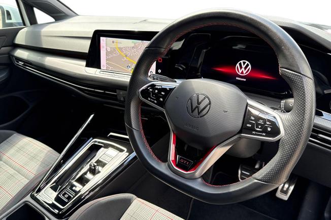 VOLKSWAGEN Golf Photo 6