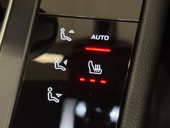PORSCHE Macan Photo 44