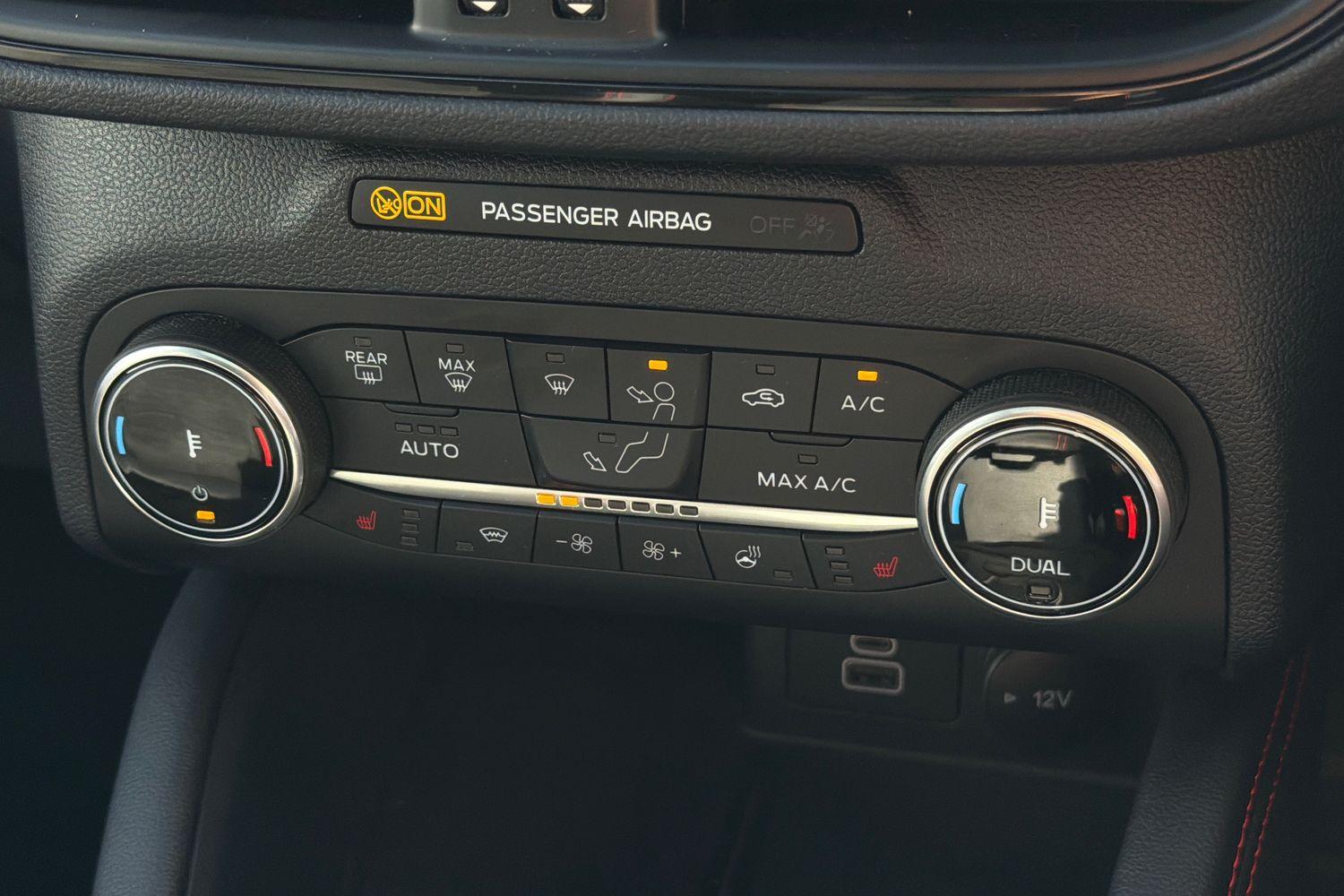 Ford KUGA Photo 34