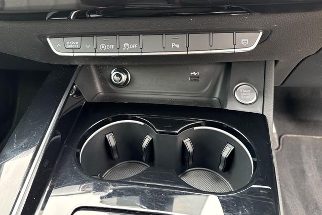 AUDI A4 Avant Photo 31
